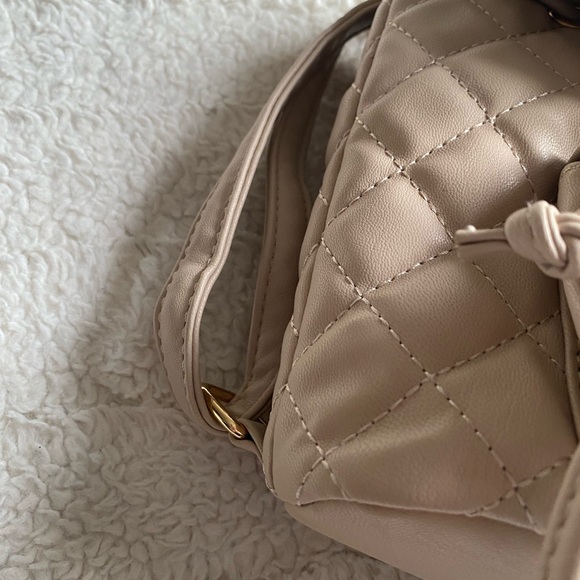 Prettylittlething Quilted Mini Backpack - Picture 7 of 8